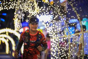 BIB: 195
                            <button type="button" onclick="openModal(24875470)" class="btn btn-primary btn-sm float-right btn-popup" data-toggle="modal" data-target=".modal-high-quality">
                        <i class="fas fa-shopping-cart"></i> Add to Cart
                    </button>
                                            <button type="button" onclick="isThisMe(24875470, true)" class="btn btn-success btn-sm float-right btn-popup btn-isme hidden" data-toggle="tooltip" data-placement="bottom" title="นี่คือรูปของคุณใช่ไหม คลิกที่นี่เพื่อเอาเข้าอัลบั้ม">
                        <i class="fas fa-plus"></i> Add to album
                    </button>
                    <button type="button" onclick="isThisMe(24875470, false)" class="btn btn-warning btn-sm float-right btn-popup btn-isnotme hidden">
                        <i class="fas fa-ban"></i> Remove from album
                    </button>